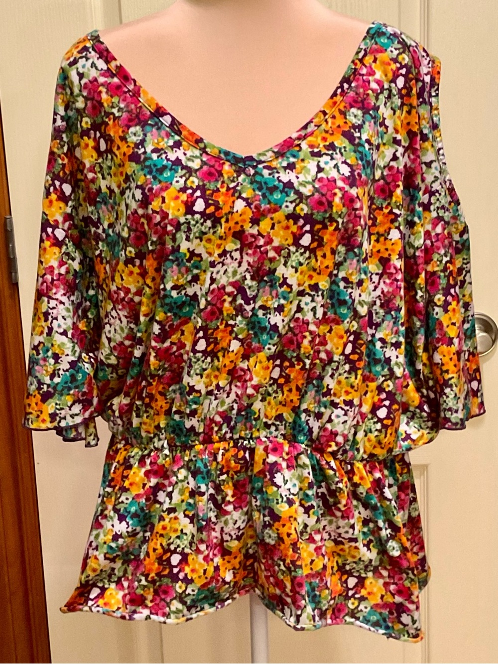 Lane Bryant Vivid Floral Peplum Top Cold Shoulder Embroidered Back 22/24W